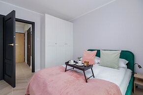 Exquisite Apartment Krakow by Renters