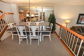 Seven Springs 2 BR Deluxe Condo with Mountain Views by RedAwning - Sav