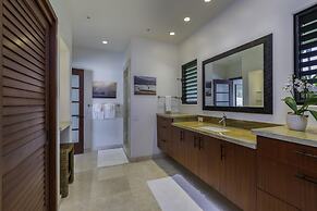 Luxury Zen Retreat 3 Bedroom Home by RedAwning