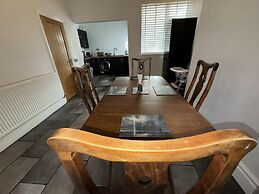 2bed - Garden-pets-freeparking-m1connections