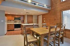 Seven Springs Sunridge 3 BR Condo, Sleeps 10! by RedAwning - Save 10% 