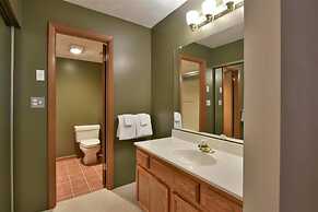 Seven Springs Sunridge 3 BR Condo, Sleeps 10! by RedAwning - Save 10% 