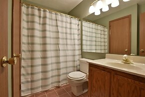 Seven Springs Sunridge 3 BR Condo, Sleeps 10! by RedAwning - Save 10% 