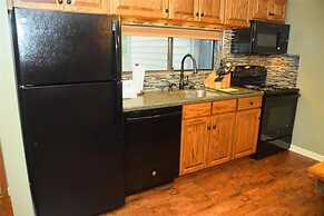 Seven Springs 3 BR Condo, walk to slopes! by RedAwning - Save 10% on 3