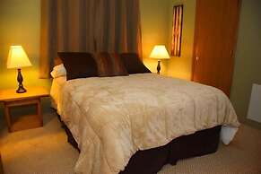 Seven Springs 3 BR Condo, walk to slopes! by RedAwning - Save 10% on 3