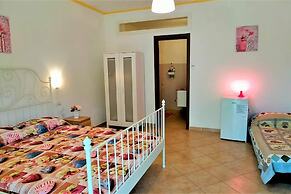 Amalfi Coast Countryside With Jacuzzi and Garden