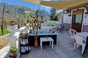 Amalfi Coast Countryside With Jacuzzi and Garden