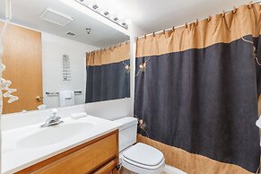 Seven Springs Stoneridge 3 BR Condo, Private Deck by RedAwning - Save 