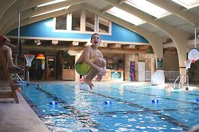 Seven Springs Stoneridge 3 BR Condo, Private Deck by RedAwning - Save 