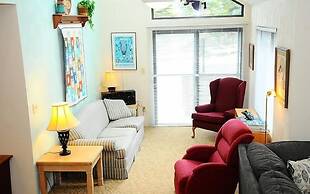 Seven Springs 3 BR Condo, Loft and Mountain Views! by RedAwning - Save