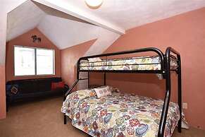 Seven Springs 3 BR Condo, Loft and Mountain Views! by RedAwning - Save