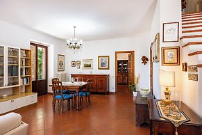 Countryside Villa With Pool