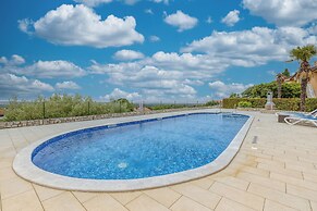 Pool House Kristina Near Porec