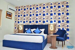 PROXIMA CENTAURI HOTEL