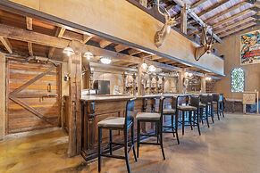 The Trois Estate at Enchanted Rock