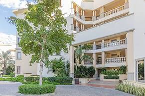 Luxury retreat in Cabo del Sol golf and beach community