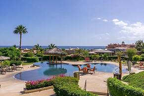 Luxury retreat in Cabo del Sol golf and beach community