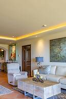 Luxury retreat in Cabo del Sol golf and beach community