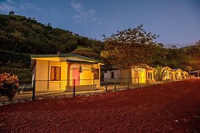 Coffee Pickers Village By Hacienda Orosi