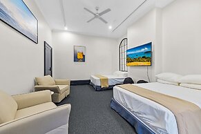 London Plane Backpackers - Hostel