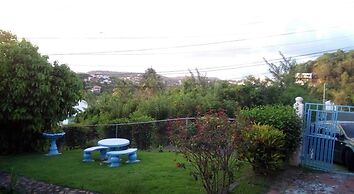 Caye Manje Holiday Lodge