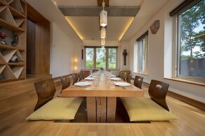 Asobidokoro by H2 Life