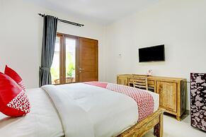 Super OYO 90232 March 67 Stay