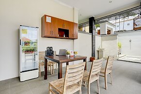 Super OYO 90232 March 67 Stay