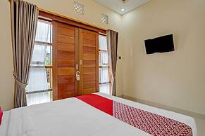 Super OYO Capital O 90654 Pondok Wisata Buana Amerta