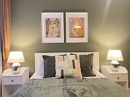 Exquisite and Spacious Flat in Central Sisli