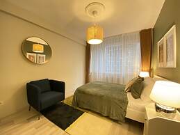 Exquisite and Spacious Flat in Central Sisli