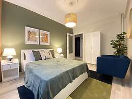 Exquisite and Spacious Flat in Central Sisli