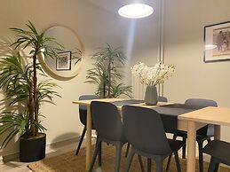 Exquisite and Spacious Flat in Central Sisli