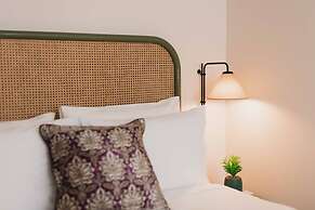 The Sarah by Urban Rest