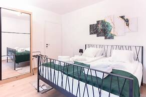 Villa PORTUM - Where Serenity & Comfort meet, Luxurious Woodland Retre