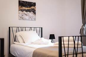 Villa PORTUM - Where Serenity & Comfort meet, Luxurious Woodland Retre