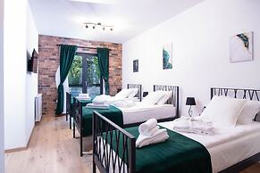 Villa PORTUM - Where Serenity & Comfort meet, Luxurious Woodland Retre