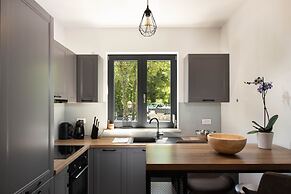 Villa PORTUM - Where Serenity & Comfort meet, Luxurious Woodland Retre