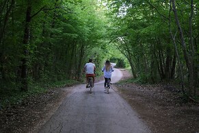 Villa PORTUM - Where Serenity & Comfort meet, Luxurious Woodland Retre