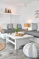 Ammos Luxury Rooms & Home