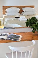 Ammos Luxury Rooms & Home