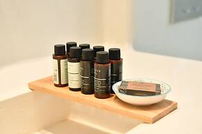 Ammos Luxury Rooms & Home