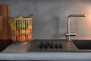 Ammos Luxury Rooms & Home