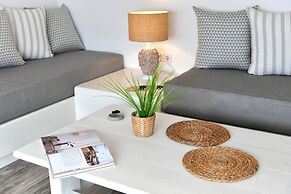 Ammos Luxury Rooms & Home