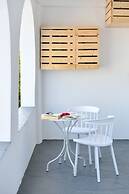 Ammos Luxury Rooms & Home