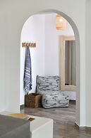 Ammos Luxury Rooms & Home