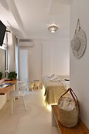 Ammos Luxury Rooms & Home