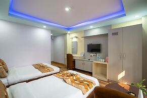 Avocado and Orchid Resort