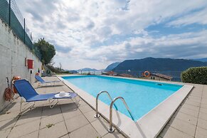 De Gasperi 14 in Sale Marasino