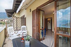 De Gasperi 14 in Sale Marasino